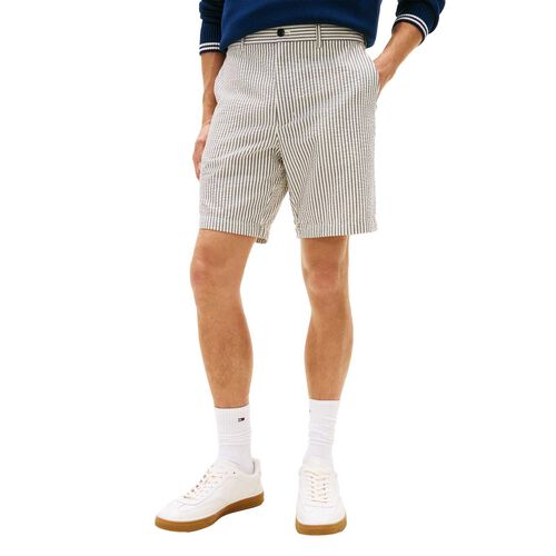 Tommy Hilfiger Dover Seersucker Stripe 8" Inseam Chino Shorts